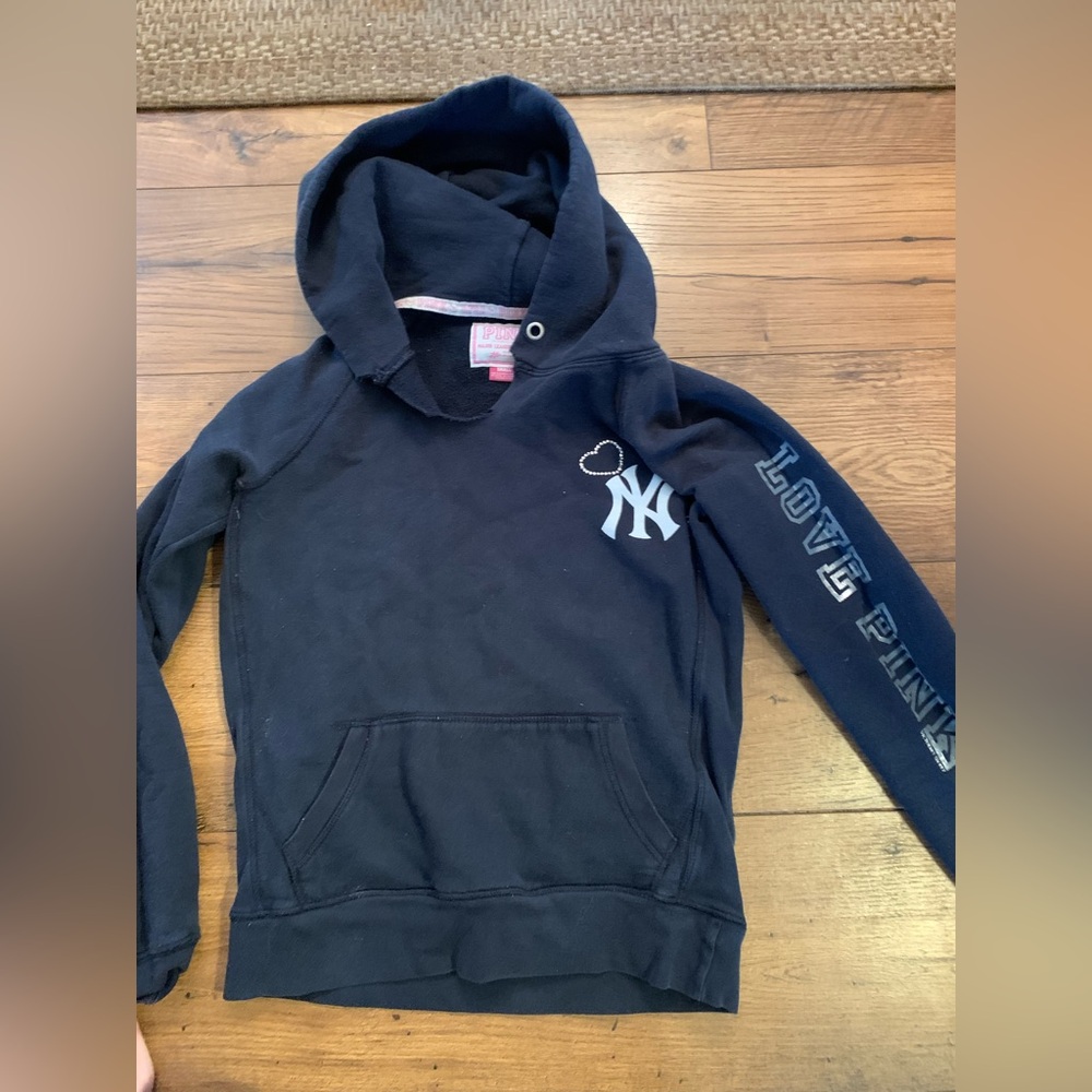 Pink Yankees sweatshirt